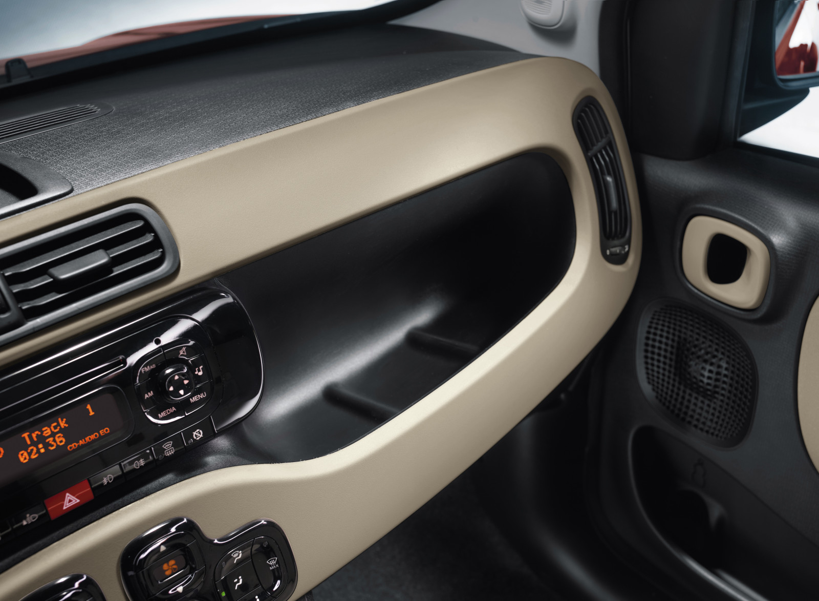 auto, vozidlo, panda, volant, FIAT, netcarshow, netcar, obrázky vozidel, photo auto, 2014, pozemní vozidla, automobilový exteriér, automobil make, rodinný vůz, kompaktní vůz, městské auto, sportovní užitkové vozidlo, subcompact auto, řízení part, minivan