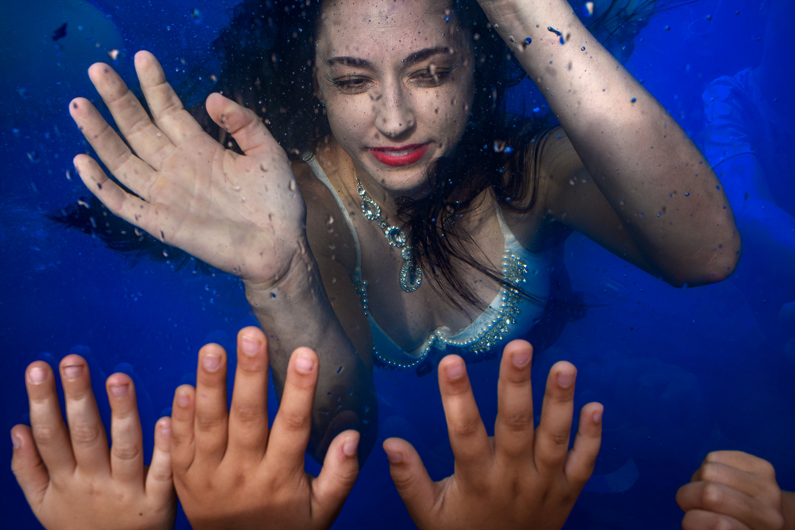 Wallpaper hands, street, water, blue, underwater, Nikon, Australia