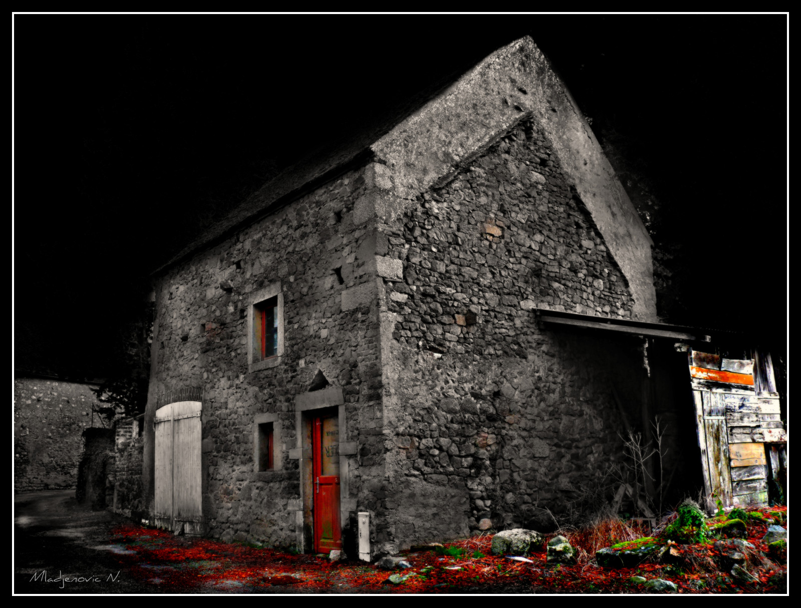 černobílý, okno, temný, noc, architektura, budova, nebe, venku, Dům, mlha, dějiny, Francie, Leica, Panasonic, UMĚNÍ, světlo, digitální, tma, lumix, maison, fasáda, Bourgogne, c tedor, Černý a bílý, FZ50, burgundské, selectivecoloring, Svetlost, mladjenovic, Morvan, onblack, kuca, Rouvray