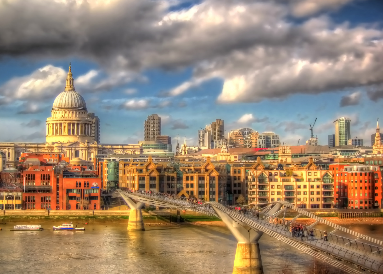 panoráma města, město, mezník, nebe, panoráma, urban area, metropole, turistická atrakce, odraz, horizont, během dne, mrakodrap, Metropolitní oblast, večer, mrak, soumrak, centrum, řeka, Cestovní ruch, počítač tapeta, budova, věž