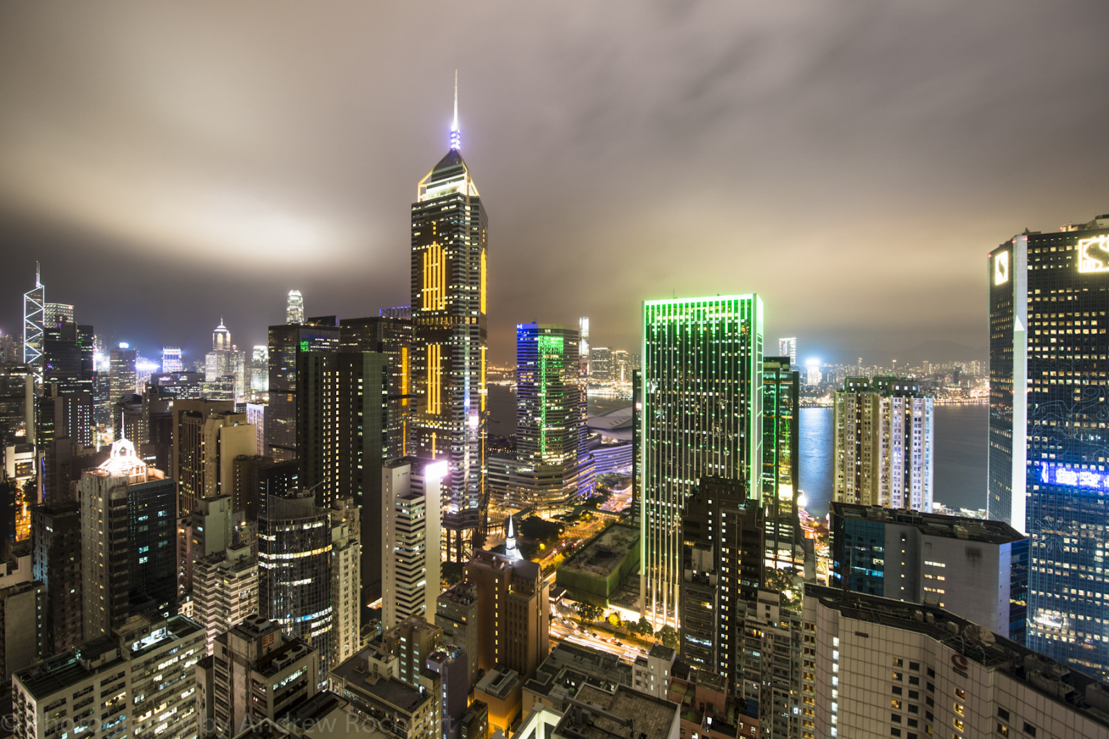 Metropolitní oblast, panoráma města, město, urban area, mrakodrap, metropole, panoráma, noc, panelový dům, mezník, nebe, centrum, během dne, věž, budova, architektura, večer, soumrak, počítač tapeta, kondominium