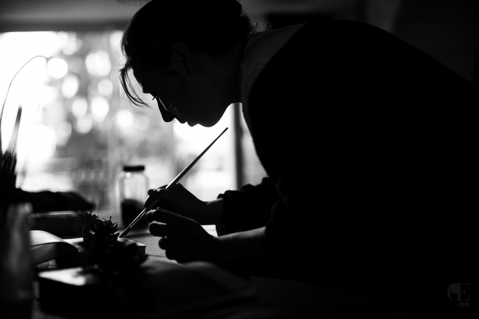 Černá, starý, černobílý, ruce, hudební nástroj, fotografování, silueta, hudba, uklidnit, hudebník, mikrofon, dějiny, Ateliér, dílna, Zvuk, unikátní, řemeslo, minulost, Vzácný, UMĚNÍ, Paměť, umění, řemesla, fotografie, il, tma, originál, histoire, ruční, považovat, péče, gesto, řemeslník, ancien, stvoření, tvůrce, stisk, presse, recyklace, calme, Černý a bílý, monochromatické fotografování, Film noir, strunný nástroj, audio zařízení, napájecí, lak, zastaralý, trpělivost, bývalý, m moaré, pochoutka, Pozor, přesnost, geste, d licatesse, passe, cr ateur, upcycling, loeiletlartisan, l iletlartisan, theeyeandtheartisan, Artisanat, artisanatdart, savoirfaire, odbornost, Soin, menetousalon, leditiondhier, christelecourtadon, editionsanciennes, pressenancienne, oldpress, m moirecollective, historická paměť, coupureoriginale, originalcut, d coupe, m ticuleux, puntičkářský, vernis, recyklace, d lůj, musical instrument accessory