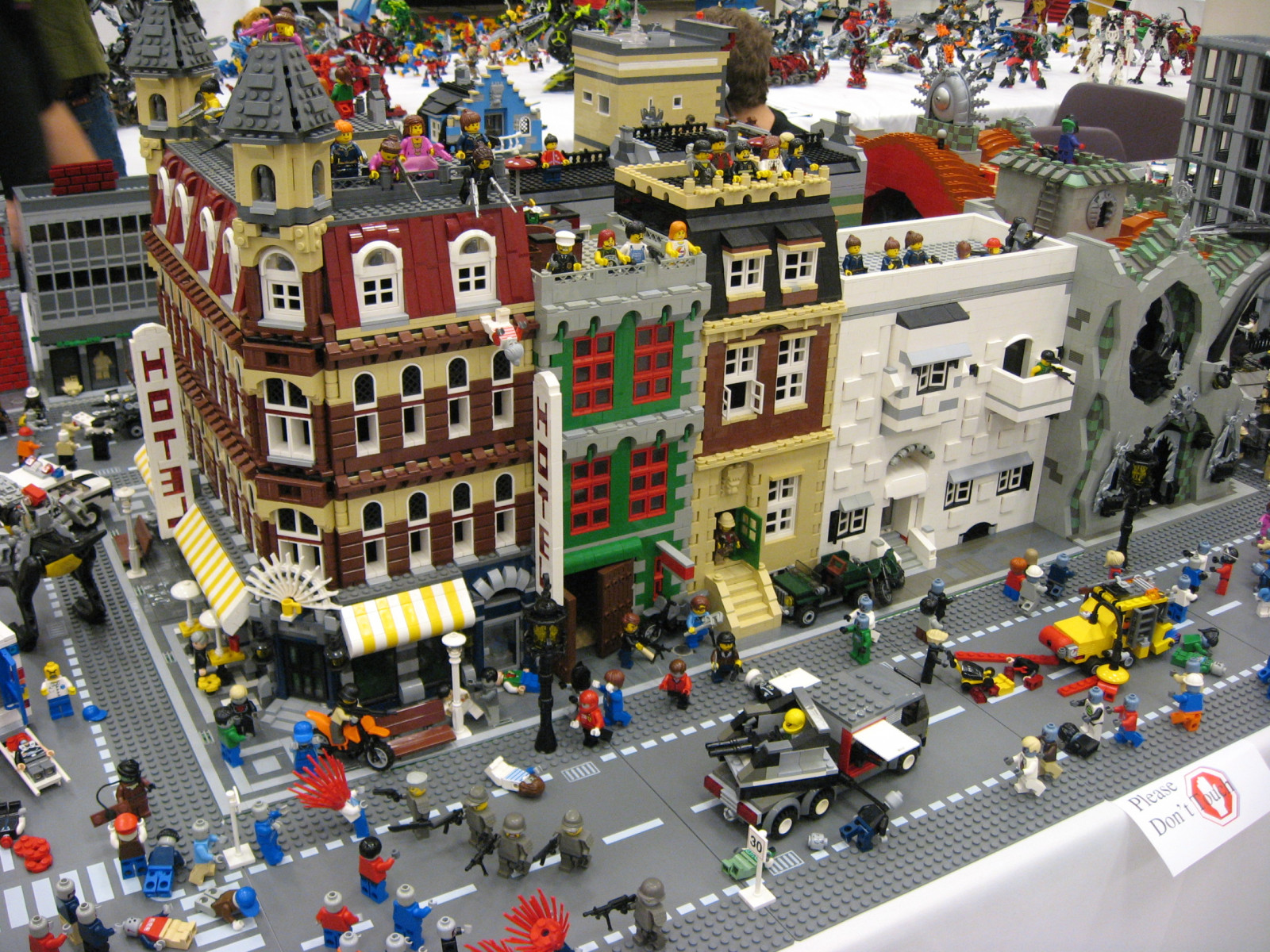 LEGO, živá mrtvola, Události, Ventil, displeje, nemrtvý, zombies, Tbb, brickcon, brickarms, thebrothersbrick, brothersbrickcom, Brickcon2008, Brickcon08, Apokafest