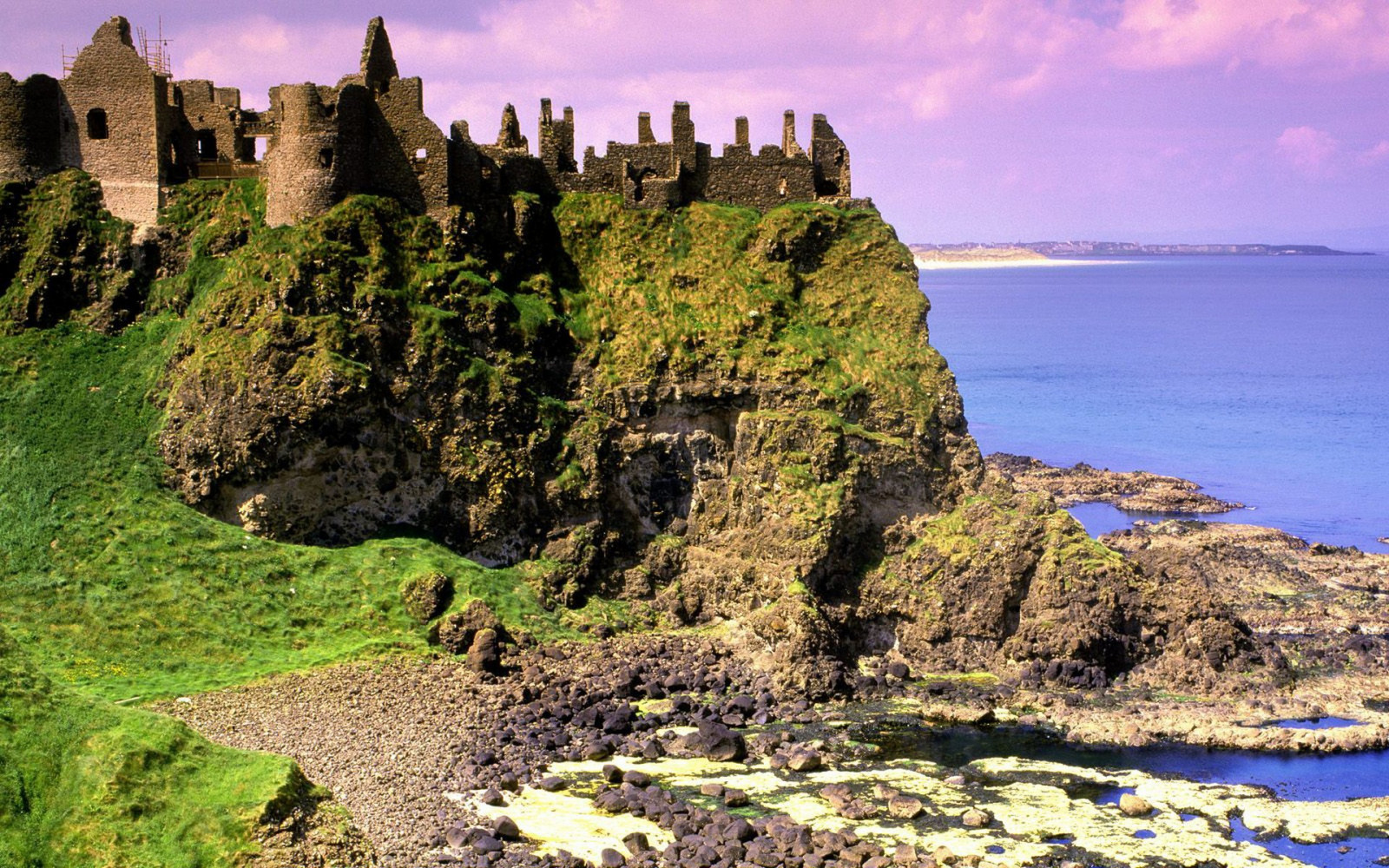 Landschaft, Meer, Bucht, Rock, Natur, Ufer, Ruine, Schloss, Turm, Küste, Cliff, Kap, Irland, Dunluce Schloss, Terrain, Berg, geographische Eigenschaft