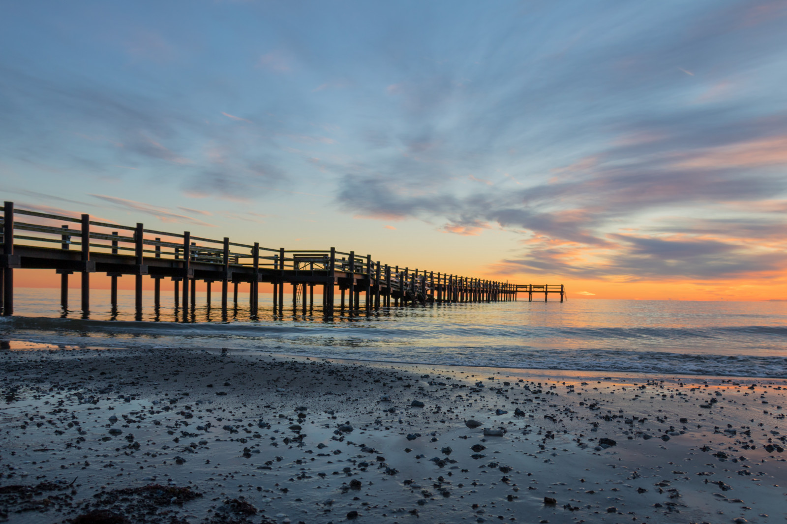 slunečnímu záření, západ slunce, moře, voda, pobřeží, písek, odraz, nebe, zima, pláž, svítání, večer, ráno, pobřeží, slunce, horizont, molo, dok, soumrak, chodník, slunce, mrak, svítání, oceán, vlna, nebe, Brygga, solnedg ng, vatten, Vinter, hav, moln, dřevěný, dalabadet, tělo z vody, mořská vlna