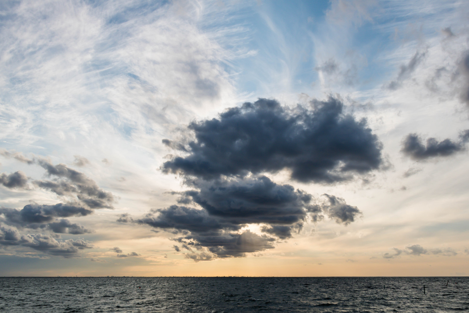 slunečnímu záření, západ slunce, moře, pobřeží, nebe, mraky, pláž, pobřeží, horizont, soumrak, mrak, svítání, oceán, zlatá hodina, vlna, v strahamnen, nebe, solnedg ng, Malmo, exif modelu canoneos760d, Kamera aby kánon, Model fotoaparátu canoneos760d, geolocation, EXIF čočka efs18200mmf3556is, exif aby kánon, EXIF isospeed 100, exif focallength 18mm, EXIF otvor 10, gyllenetimmen, mioln, tělo z vody, mořská vlna, meteorologický jev