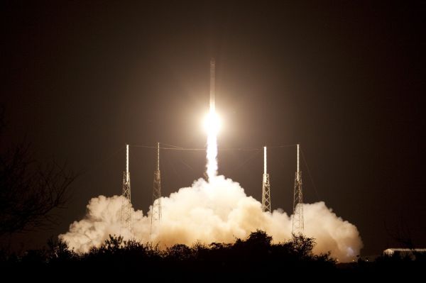sunlight,night,vehicle,spaceship,atmosphere,rocket