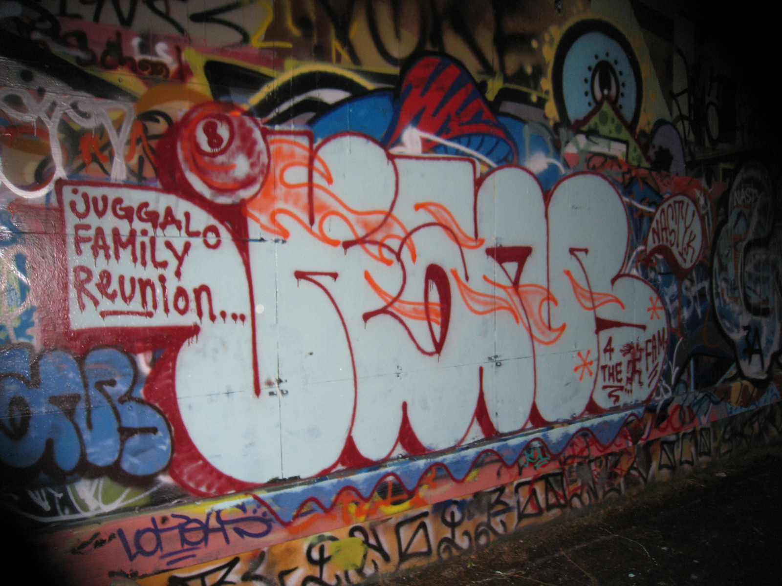 Seattle, grafiti, džíny, vany