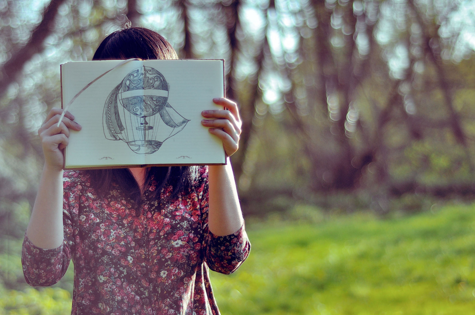 แสงแดด, ต้นไม้, ภาพวาด, แนวตั้ง, สีแดง, หญ้า, จอด, การถ่ายภาพ, แต่งตัว, สีเขียว, แฟชั่น, bokeh, อารมณ์, ฤดูใบไม้ผลิ, ดอกไม้, เสื้อผ้า, หน้าเว็บ, สี, ฤดูใบไม้ร่วง, ดอกไม้, หญิงสาว, ความงาม, ฤดู, ผู้หญิง, หนังสือ, รูปถ่าย, ตัวเอง, การถ่ายภาพ, 52 สัปดาห์, บอลลูนอากาศร้อน