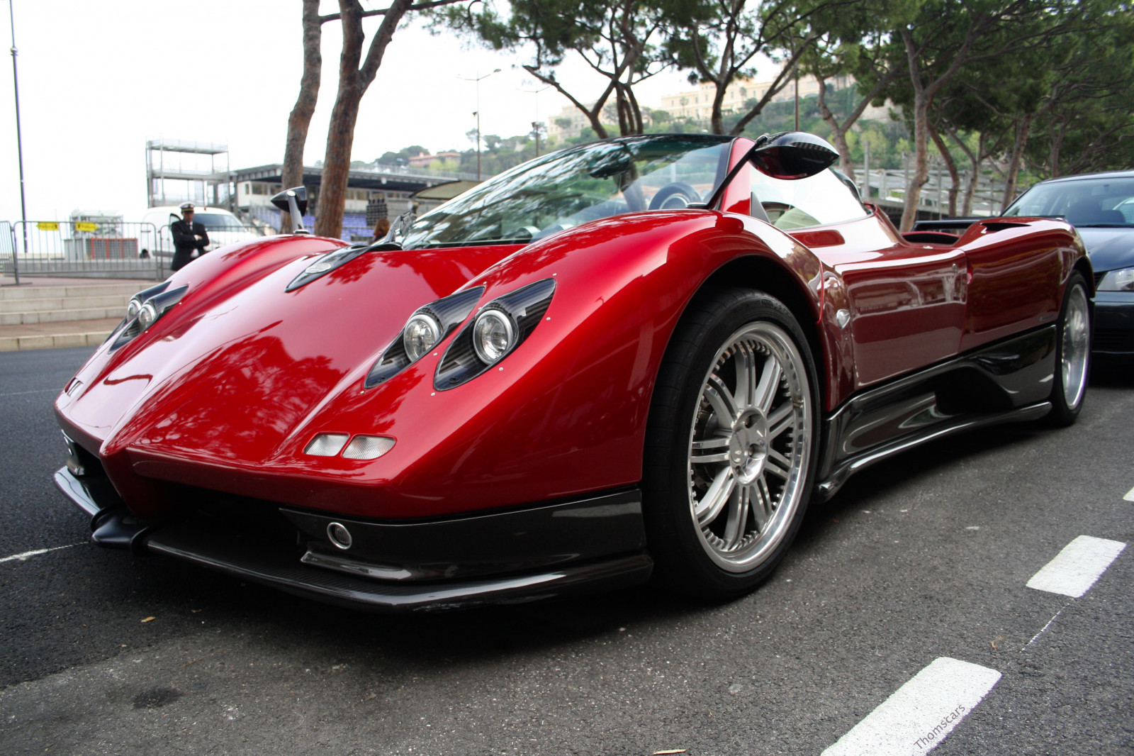 auto, Červené, vozidlo, sportovní auto, Roadster, Monaco, Pagani, 2013, Pagani Zonda, výkon auta, horní, Zonda, kolo, superauto, s, worldcars, marques, pozemní vozidla, automobilového designu, závodní auto, motorové vozidlo, osobní luxusní automobil, Ferrari
