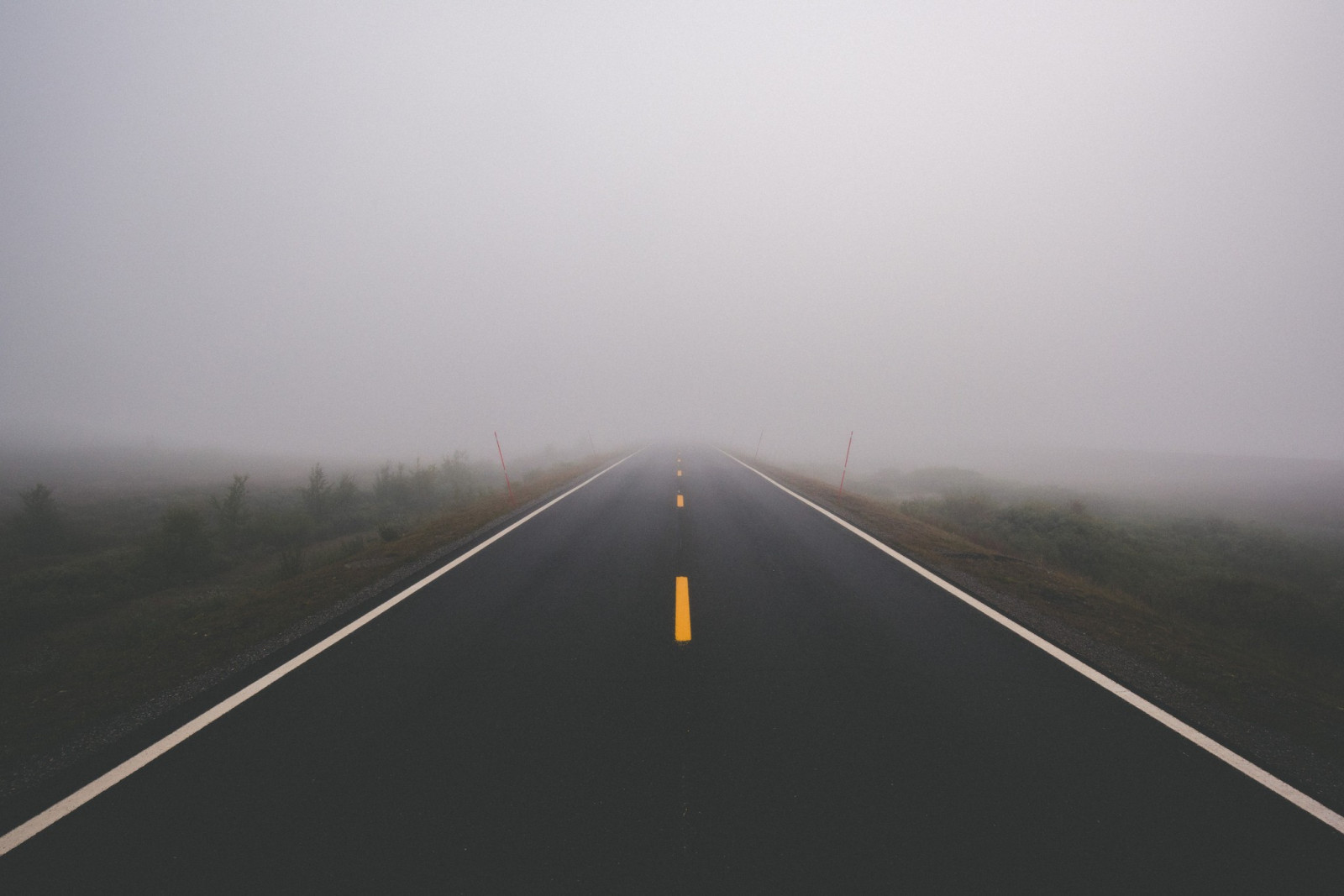 ulice, silnice, ráno, mlha, horizont, Dálnice, opar, infrastruktura, mlha, počasí, svítání, čára, pruh, atmosférický jev, Atmosféra Země, Dálnice