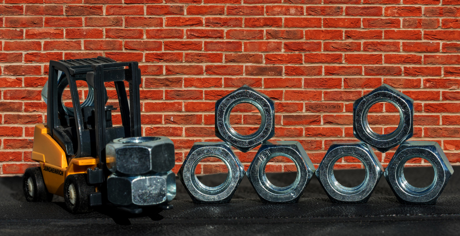 macro, marcomondays, noccioline, Camion, nel mezzo, thespaceinbetween, jelling, regionsyddanmark, Danimarca, dk