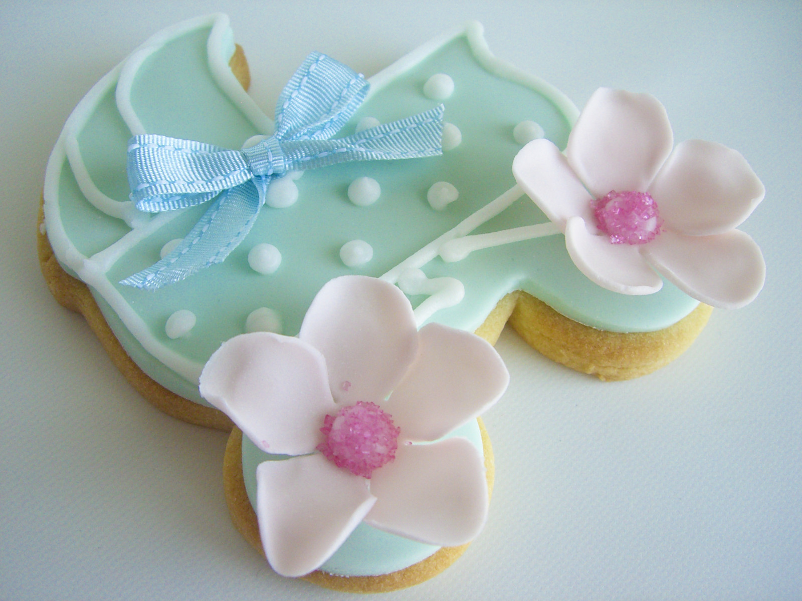 สีชมพู, ดอกไม้, สีน้ำเงิน, มะนาว, คุกกี้, ลายจุด, คัพเค้ก, คันธนู, การขนานนาม, babyshower, ตกแต่ง, Polk, decorbabyshowercupcakebowflowerspolkadotsbluepinklemonbuttercreamchristeningcookie