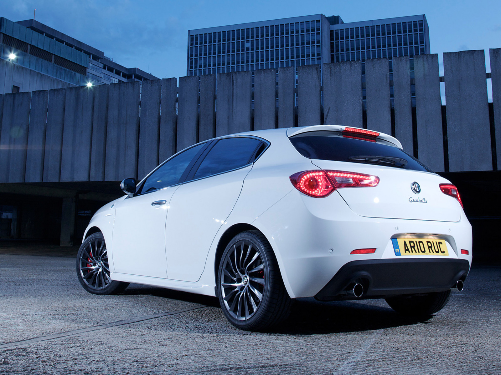 รถ, ยานพาหนะ, รถสปอร์ต, อัลฟาโรเมโอ, ซีดาน, netcarshow, netcar, ภาพรถยนต์, ภาพรถ, 2014, รุ่น Giulietta UK, ล้อ, ยานพาหนะบก, การออกแบบยานยนต์, ภายนอกยานยนต์, รถยนต์ทำ, รถครอบครัว, กันชน, รถผู้บริหาร, รถขนาดกลาง, อัลฟ่าโรโมลิเลีย