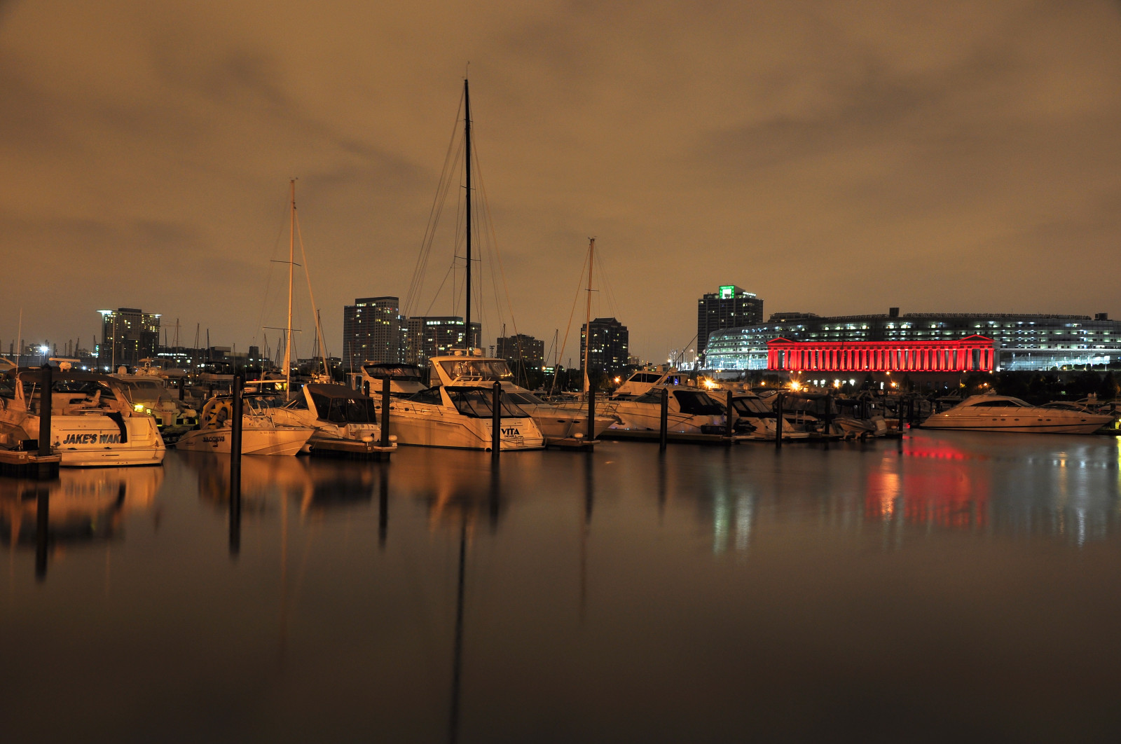 solnedgang, by, bybilledet, nat, vand, afspejling, himmel, skyline, aften, flod, havn, Nikon, dok, skumring, Illinois, Chicago, metropol, Marina, stor, daggry, refleksioner, både, nightphotography, citylights, af, kanal, Midtvesten, d90, vr, longexposures, wetreflections, byområde, krop af vand, Pinoy, chicagoist, nightshots, windycity, manualmodeexposure, setholiver1, circularpolarizers, secondcity, nightexposures, 8secondexposure, aperturef80, iso159, michigansouth, 18105mmnikkorlens, tripodmountedshot, remotetriggeredshot, cloudmotions, shoulderslake, loopsoldier, fieldburnham, harborharborsmarinascitiescityscapesurbanscapesnightscapeslandscapesskylinesreflectionswet