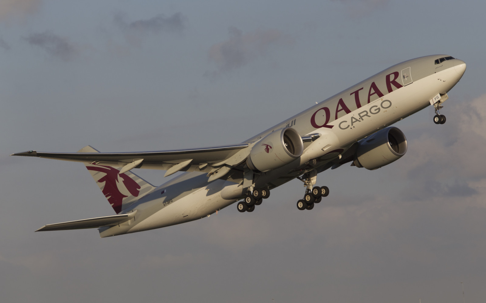 veicolo, aereo, aereo, Boeing, Boeing 777, Canone, Amsterdam, carico, Qatar, Airbus, Airbus A330, Volo, Decollare, Schiphol, aviazione, 6d, smacchiatura, ala, linea aerea, atmosfera della terra, trasporto aereo, aereo di linea, jet, aereo a fusoliera larga, aeromobili corpo stretto, Boeing 767, airways, ams, EHAM, spl, a7bfg