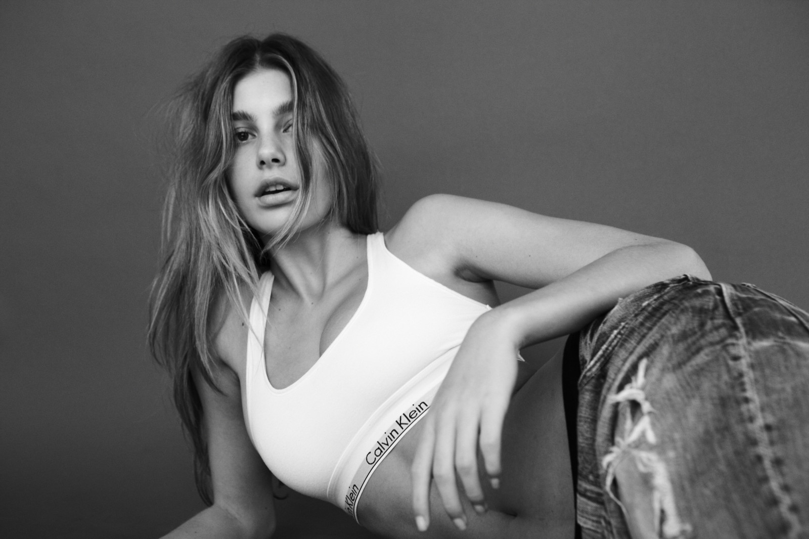 Camila Morrone, Kvinder, skuespillerinde, brunette, monokrom