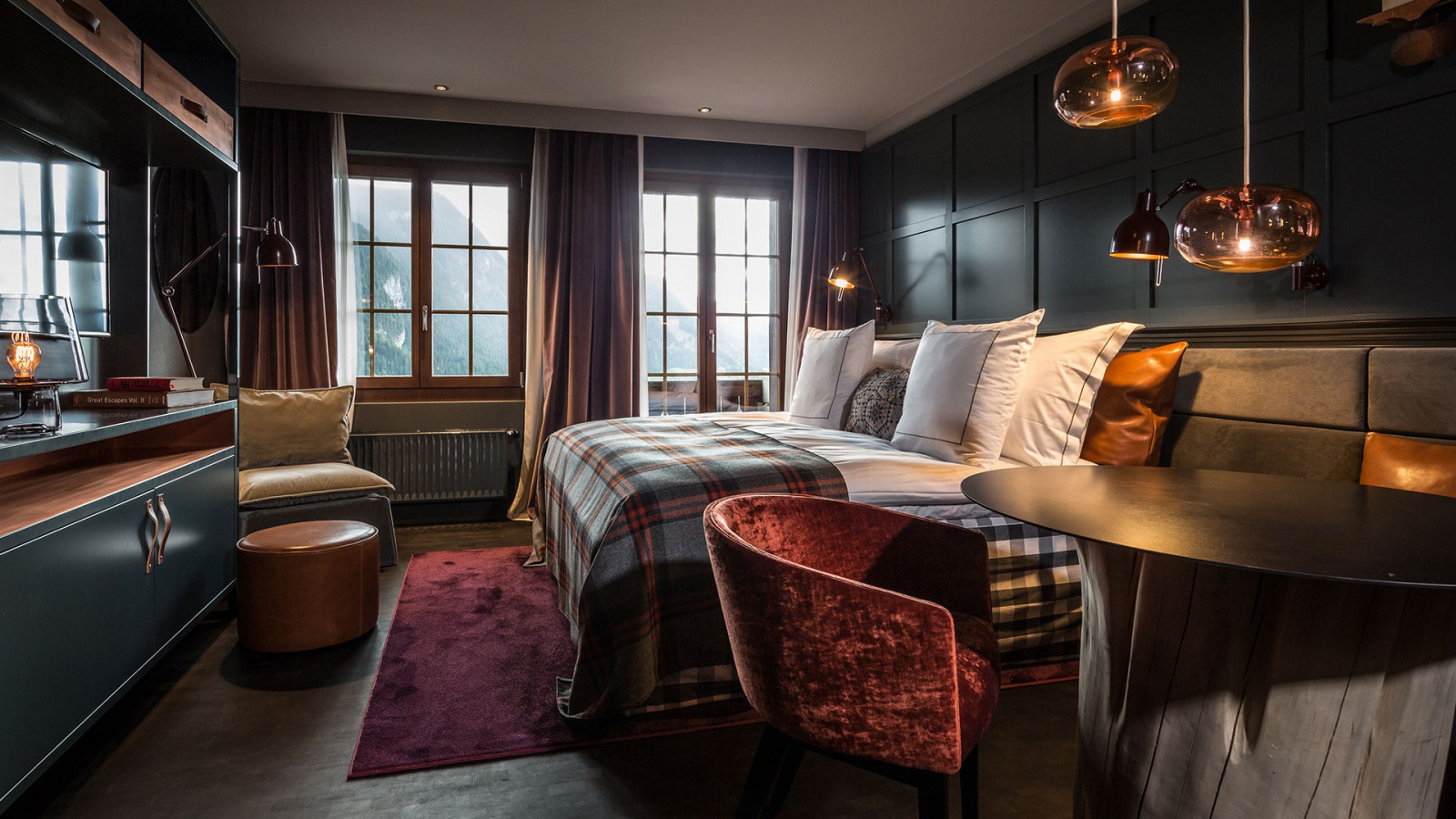 světla, okno, pokoj, místnost, postel, stůl, Dům, Švýcarsko, záclony, polštář, skříň, koberce, ložnice, Vzhled interiéru, chalupa, majetek, design, domů, vlastnictví, nemovitost, obývací pokoj, souprava