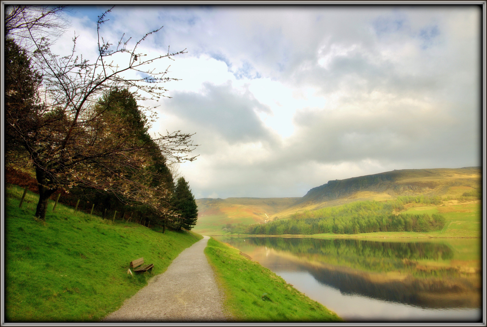 แสงแดด, แนวนอน, เนินเขา, ธรรมชาติ, การสะท้อน, หญ้า, ท้องฟ้า, เมฆ, อังกฤษ, ภูเขา, เช้า, ม้านั่ง, Canon, เส้นทาง, Yorkshire, เมฆ, ต้นไม้, ฤดูใบไม้ร่วง, ดอกซากุระ, การสะท้อน, ฤดูใบไม้ผลิ, อุทยานแห่งชาติ, ทุ่งหญ้า, ที่ราบ, อ่างเก็บน้ำ, ตะวันตกเฉียงเหนือ, Saddleworth, dovestone, dovestonereservoir, cannon600d, highpeak, เขตชนบท, ปรากฏการณ์บรรยากาศ, ทางน้ำ