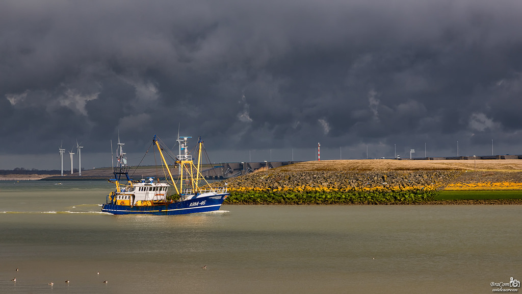 loď, loď, moře, záliv, voda, nebe, vozidlo, pobřeží, řeka, Kánon, přístav, vítr, Nizozemí, větrný mlýn, mlýn, plachtění, Holandsko, mrak, oceán, vlna, nl, plavidlo, rybářská loď, trauler, nederland, lodičky, 169, zuidholland, Dijk, Atmosféra Země, bracom, Wolk, goereeoverflakkee, southholland, canoneos5dmkiii, širokoúhlý, canonef24105mm, bramvanbroekhoven, hráz, útočiště, odliv, arm46, corneliaadriana, vissersboot, windmolens, větrné turbíny, dreigend, hrozivý, Varen, Stellendam, Haringvliet, laagwater
