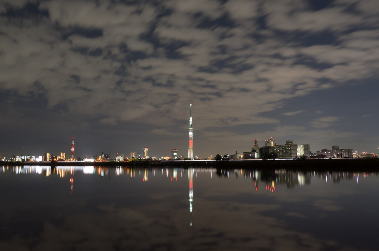 Giappone, tramonto, mare, città, paesaggio urbano, notte, architettura, riflessione, cielo, Alba, orizzonte, sera, mattina, Torre, costa, ponte, fiume, orizzonte, crepuscolo, Leica, Tokyo, Jp, Skytree, nube, nuvoloso, alba, illuminato, illuminazione, t, punto di riferimento, Tokyo Sky Tree, Horikiri, leicat, summicront235, Summicron, T235, candletree, fenomeno atmosferico, atmosfera della terra