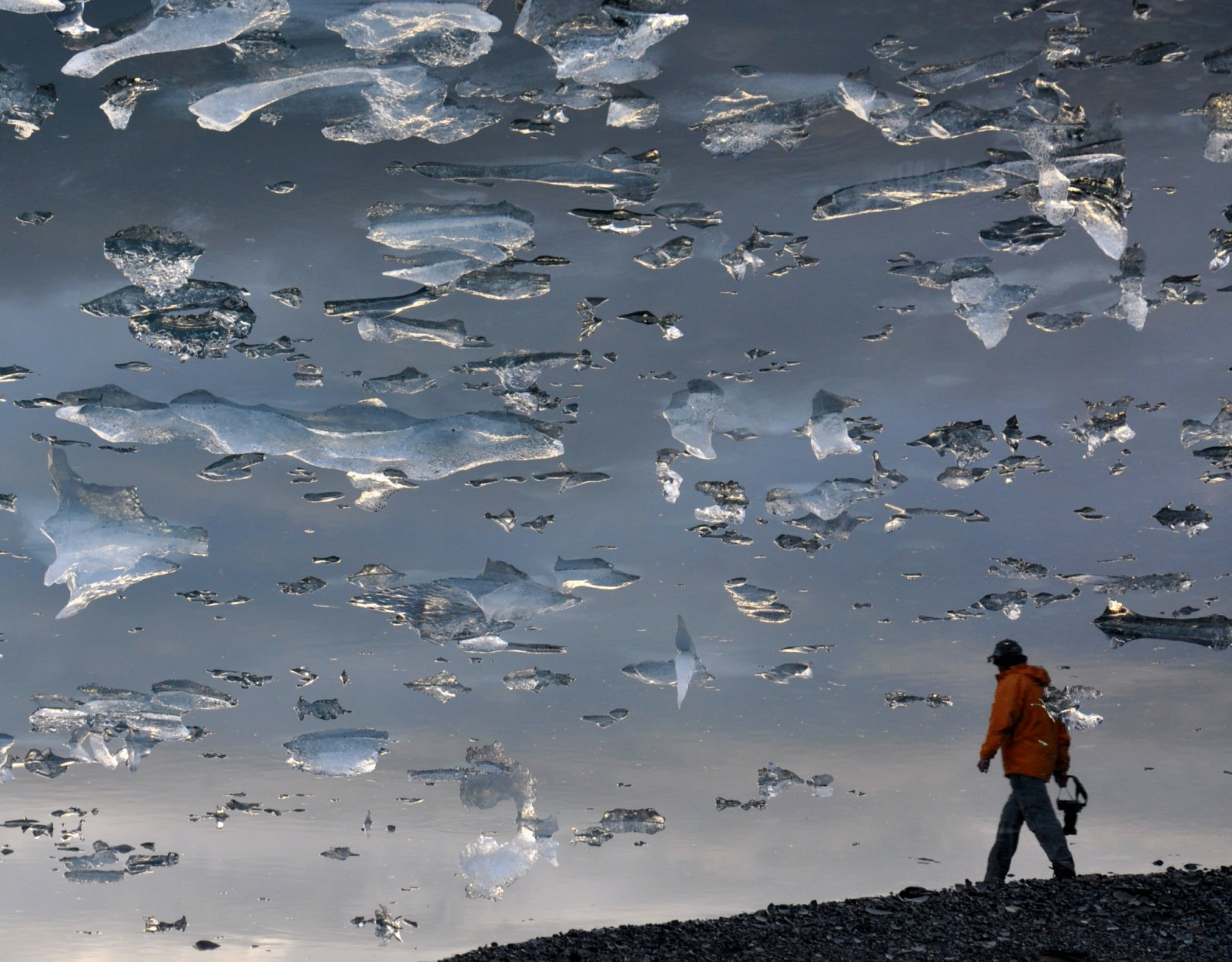 moře, jezero, voda, odraz, sníh, zima, led, pobřeží, fotograf, ostrov, laguna, Island, Arktický, Jokulsarlon, počasí, pták, oceán, vlna, stádo, mořský pták, mygearandmepremium, mygearandmebronze, mygearandmesilver, mygearandmegold, 1001nights, mygearandmeplatinum, mygearandmediamond, ledovec, magiccity, ystenes, martinystenes, Vatnajokull, icberg