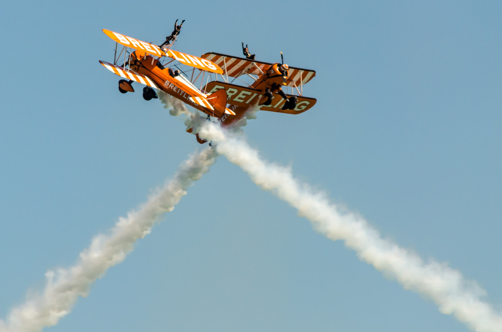 nebe, vozidlo, letoun, letadlo, modrý, letní, vojenská letadla, událost, letectvo, Breitling, Let, srpen, letoun, letadlo, digitální, Airshow, letectví, křídlo, Atmosféra Země, stíhací letoun, Airshow, letecká akrobacie, všeobecné letectví, air racing, Eastbourne, Airbourne, breitlingwingwalkers, wingwalkers, eastbourneairshow