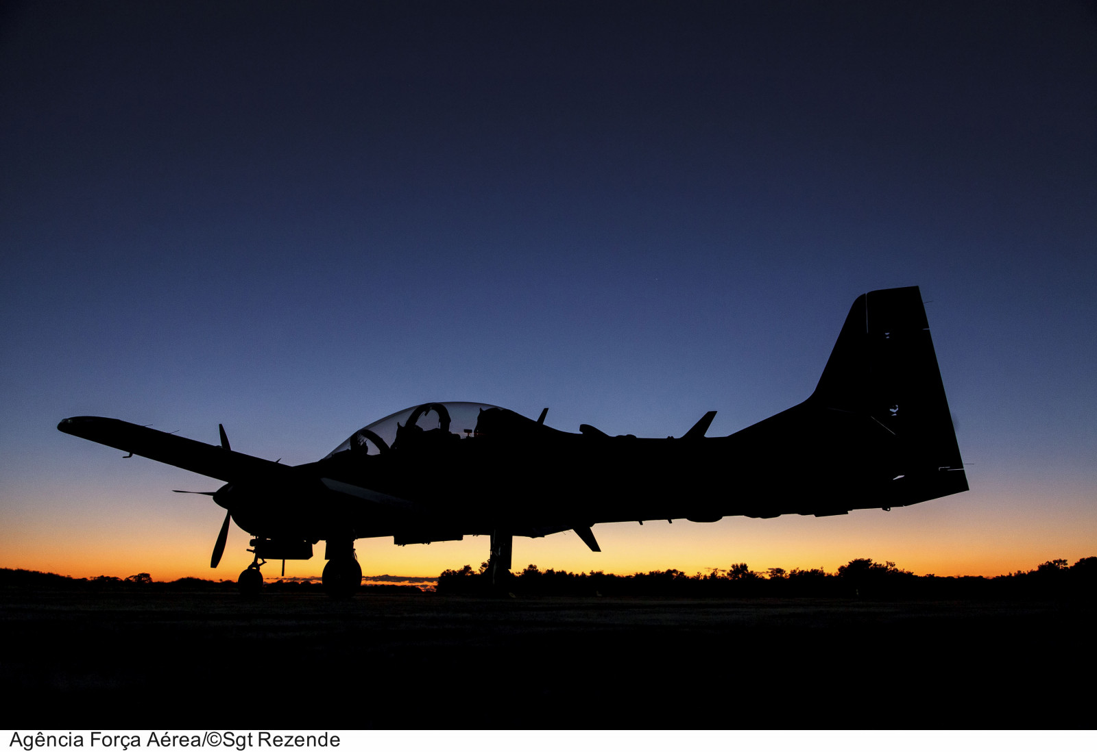 vozidlo, letoun, letadlo, podprsenka, vojenská letadla, Brazílie, Bombardér, letectvo, Let, pa, letectví, křídlo, silhueta, Snímek obrazovky, fab, Atmosféra Země, proudová letadla, forcaaereabrasileira, brazilianairforce, supertucano, aeronave, a29supertucano, fotopaulorezende, serradocachimbo, cpbv, embraer314