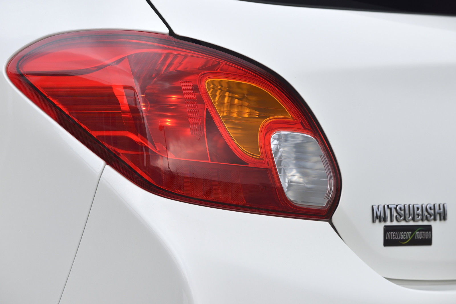 รถ, ยานพาหนะ, มิตซูบิชิ, netcarshow, netcar, ภาพรถยนต์, ภาพรถ, 2014, ล้อ, รุ่น Mirage UK, ยานพาหนะบก, การออกแบบยานยนต์, ภายนอกยานยนต์, รถยนต์ทำ, รถหรู, รถครอบครัว, กันชน, รถขนาดกลาง