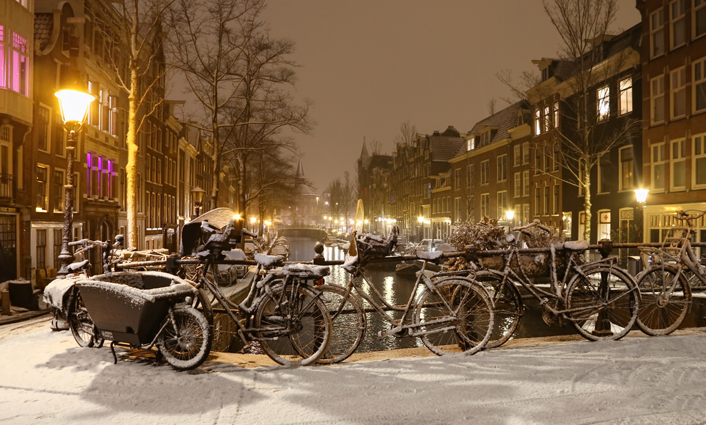 sníh, auto, zima, motorové vozidlo, urban area, strom, město, vozidlo, ulice, zmrazení, noc, město, večer, centrum, motocykl, vozík, metropole, luxusní vůz, silnice