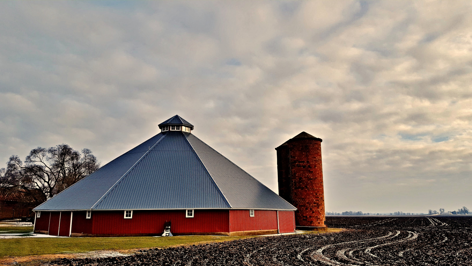 alt, Gebäude, Himmel, Feld, Turm, Bauernhof, Scheune, Jahrgang, Illinois, Stolz, Ländlichen, Silo, Land, Wolke, runden, Historisch, Landwirtschaft, ländliches Gebiet, Atmosphäre der Erde, restauriert, Barnsandfarms, Roundbarn, Achteckig, Achteckig, Pawpaw