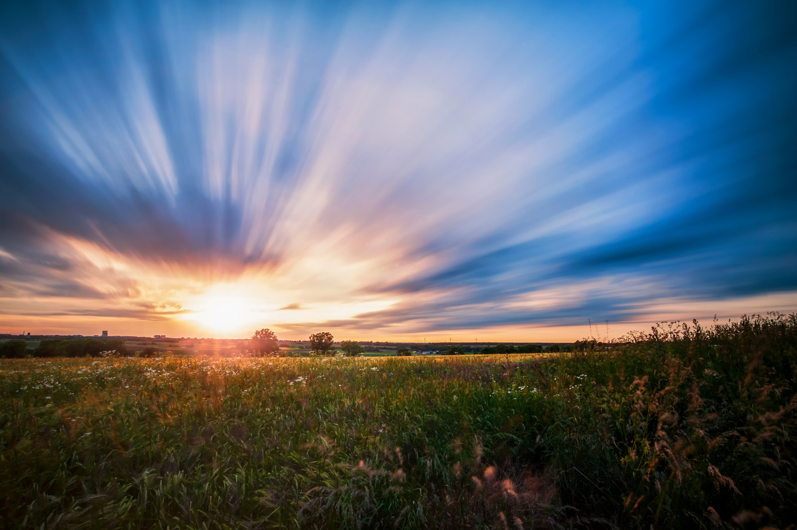 slunečnímu záření, krajina, západ slunce, město, Příroda, tráva, nebe, pole, mraky, svítání, zelená, modrý, večer, ráno, slunce, hospodařit, filtr, horizont, atmosféra, Nikon, soumrak, plodiny, jasný, osnova, LE, světlo, nd, dlouho, expozice, mrak, strom, barvy, zírající, svítání, lučina, nastavení, Lund, venkov, pole, barvy, louka, prostý, během dne, D700, prérie, oblaky, venkov, počítač tapeta, Atmosféra Země, odlesk, ekosystém, tráva rodina, meteorologický jev, jev, ekoregion, appe, Skane, movment