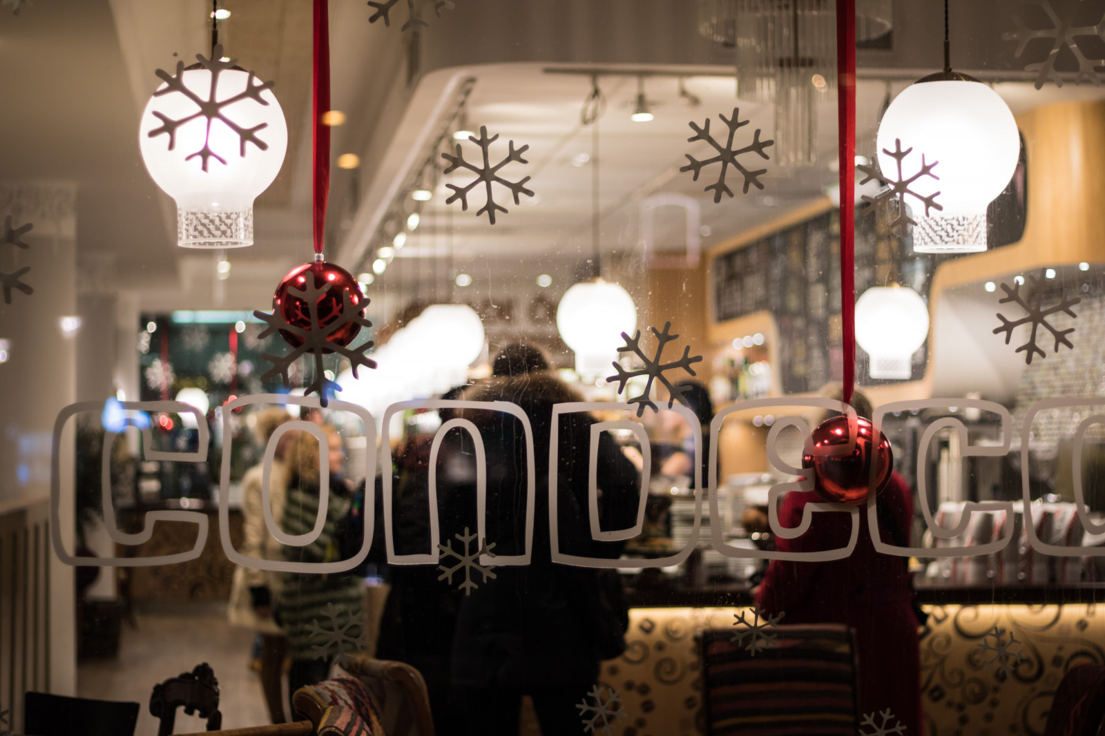 noc, Malmo, gatufoto, condeco, nightphotography, Natt, design, v noci, kavárna, exif modelu canoneos760d, geocountry, Kamera aby kánon, geocity, Model fotoaparátu canoneos760d, exif isospeed 250, geostate, geolocation, exif aby kánon, exif focallength 50mm, EXIF ef50mmf18stm čočka, EXIF otvor 18, kafe, streetphotography, nattfotografering, butik, výkladní skříň