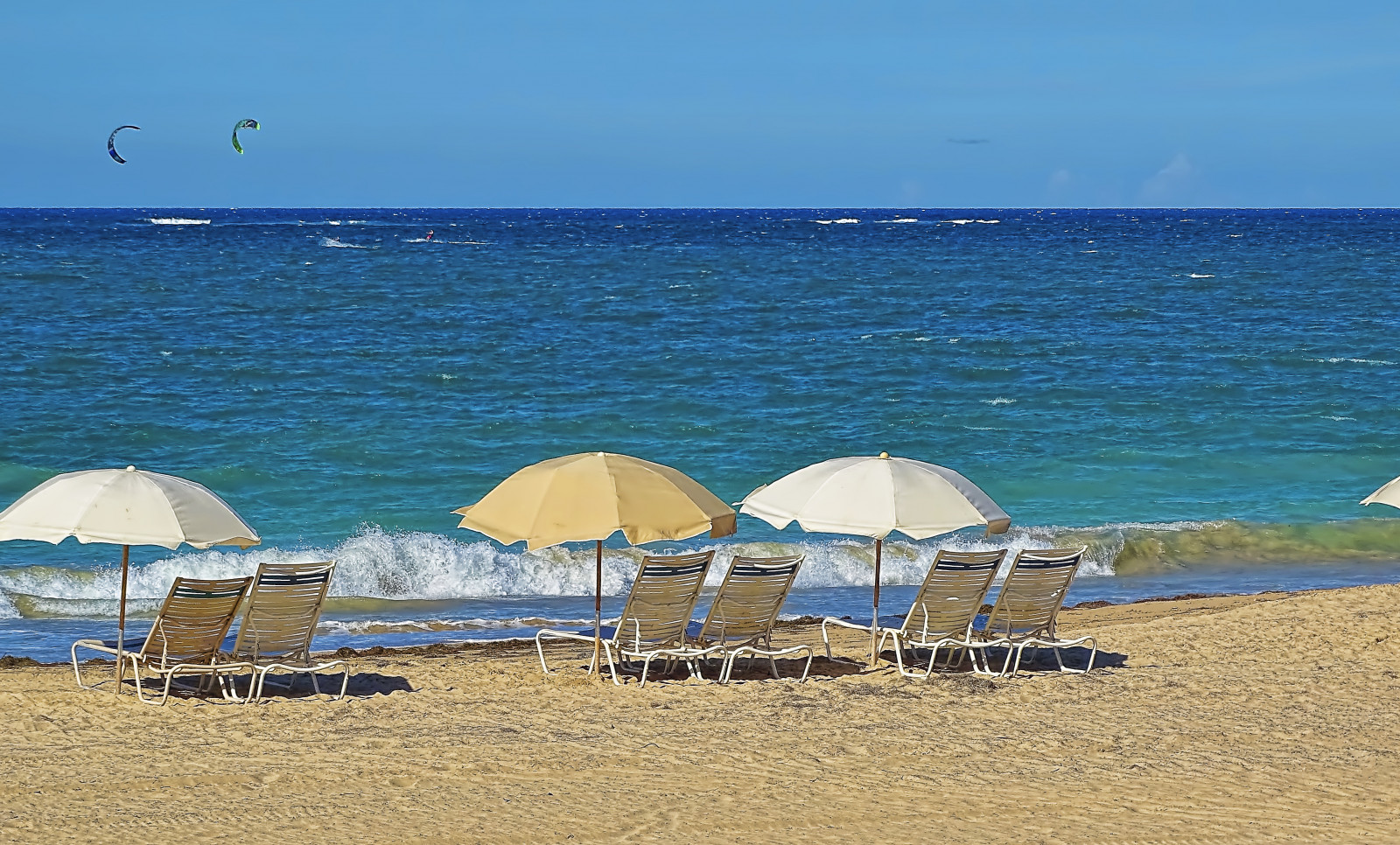 oceán, park, modrý, Červené, dva, nebe, oranžový, mrak, bílý, papírový drak, barva, zelená, pláž, voda, žlutý, deštník, odpočinout si, krajina, puerto, tři, vysoký, písek, židle, San, čekání, měkký, Přestávka, odpoledne, juan, venkovní, tyrkysový, surfař, pár, pobřeží, opálení, akvamarín, hnědožlutý, čára, atlantický, Rico, pobřeží, Počkejte, pozdě, přebrodit, jističe, poloostrov, pád, prodlévat, na břehu, pokynout