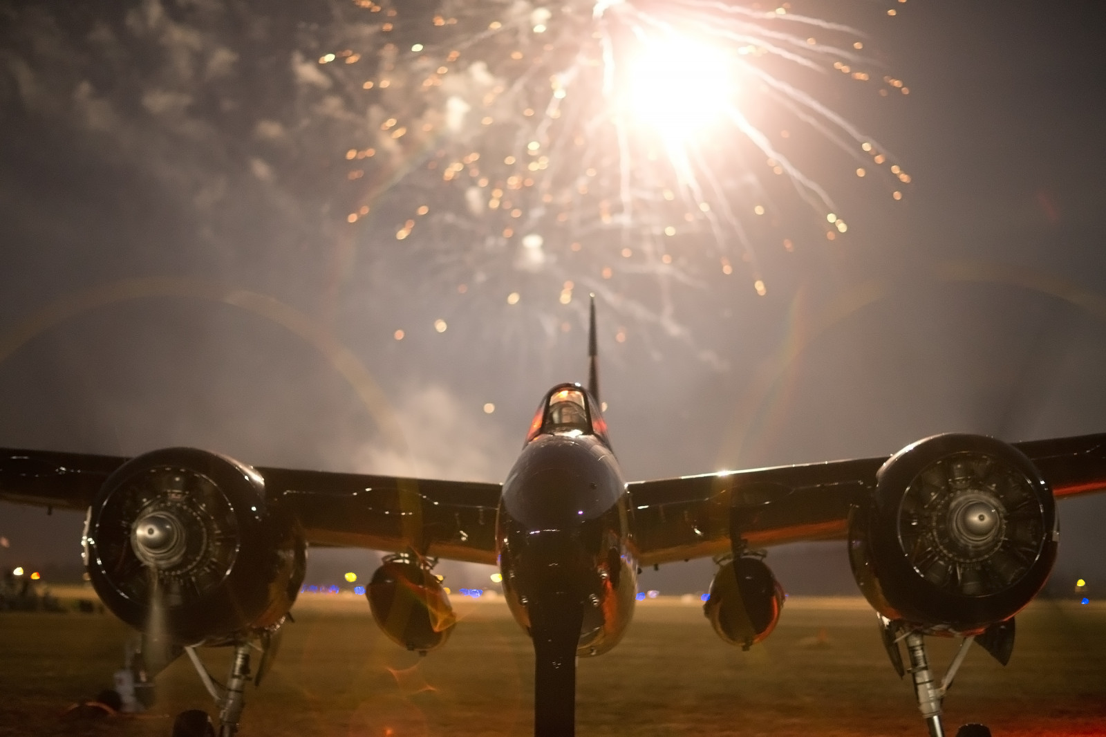 Kanada, před naším letopočtem, ohňostroj, Britská Kolumbie, Airshow, Grumman, Tigercat, F7f, westerncanada, Abbotsfordinternationalairshowhow, Soumrak, pacificregion