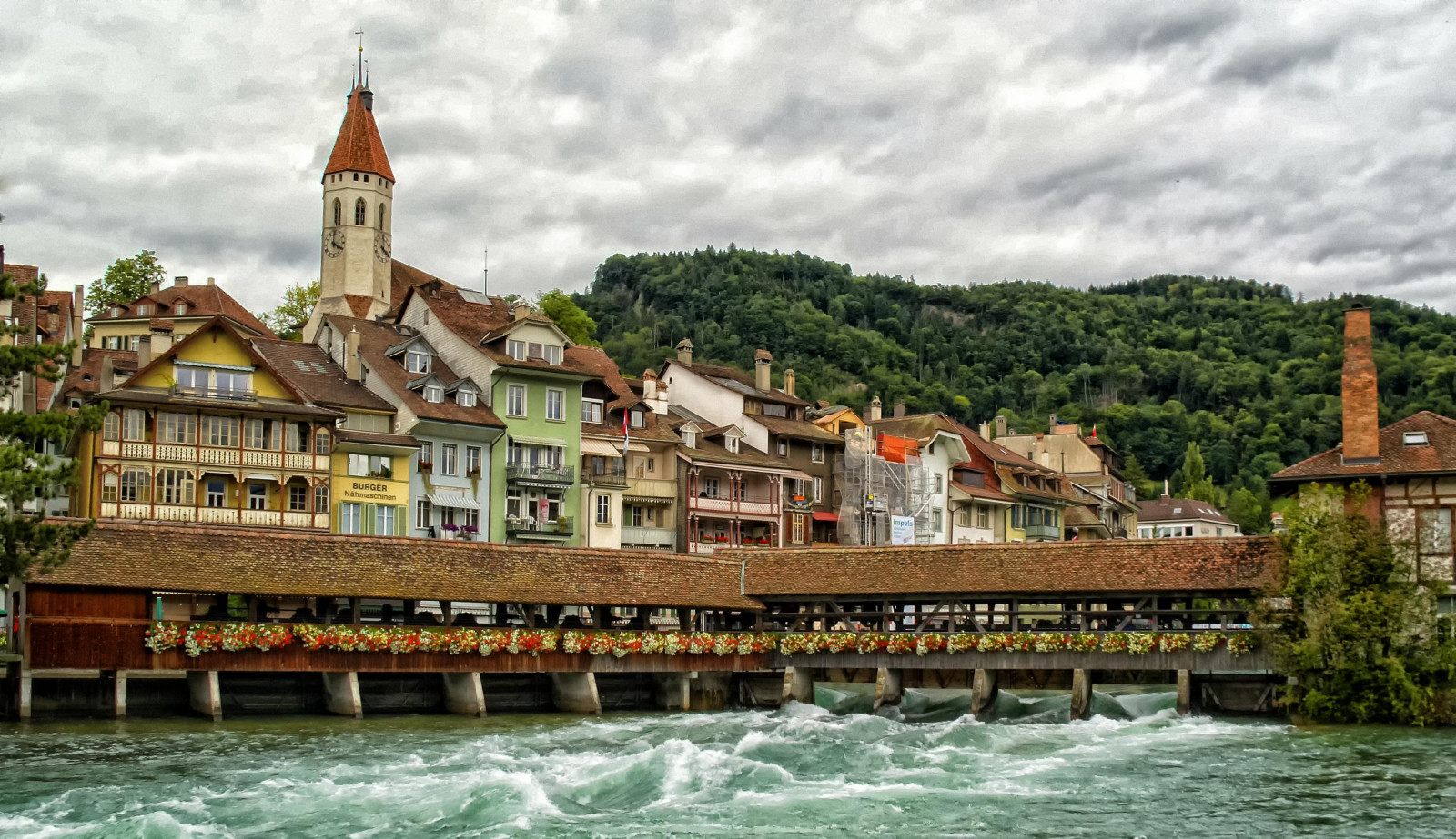panoráma města, voda, vozidlo, Cestovní ruch, vesnice, most, řeka, město, Sony, palác, dovolená, cestovat, puente, agua, A100, 18200mmf3556, Suiza, Aare, 18200, vodní, lidské osídlení, místo uctívání, Thunersee, Thun, dslra100