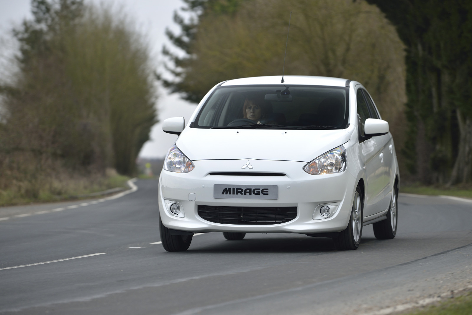 samochód, pojazd, Mitsubishi, Sedan, Netcarshow, Netcar, Obrazy samochodów, Zdjęcie samochodu, 2014 r, Wersja Mirage UK, Pojazd lądowy, Samochody zewnętrzne, Producent samochodów, Rodzinny samochód, zderzak, Samochód kompaktowy, Sportowy pojazd użytkowy, Supermini