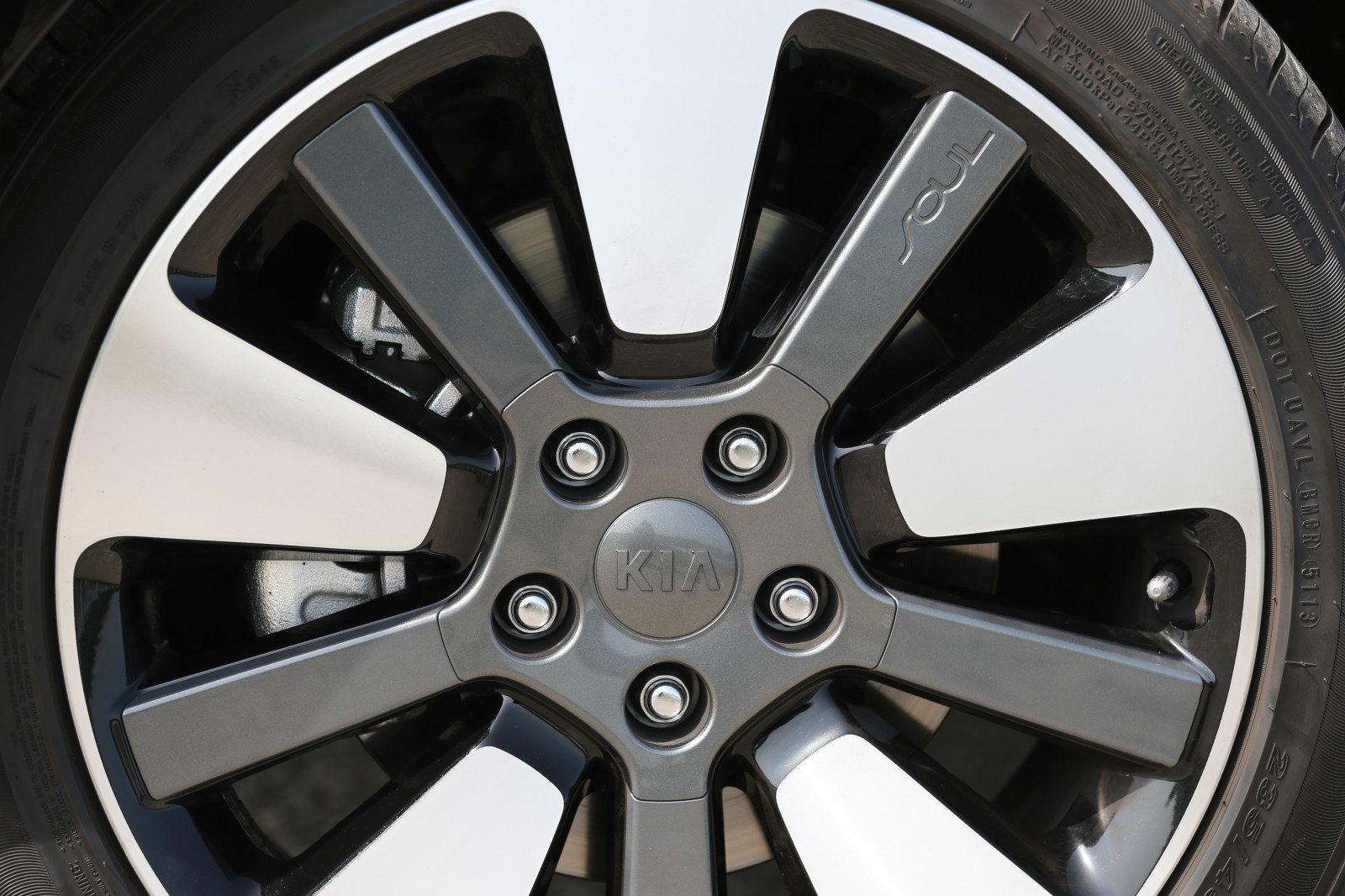 auto, vozidlo, pneumatika, 2015, volant, limuzína, Kia, netcarshow, netcar, obrázky vozidel, photo auto, Duše Europe version, kolo, okraj, pozemní vozidla, automobilový exteriér, automobil make, luxusní vůz, automotive pneumatiky, výkonné auto, sportovní užitkové vozidlo, mluvil, kola z lehkých slitin