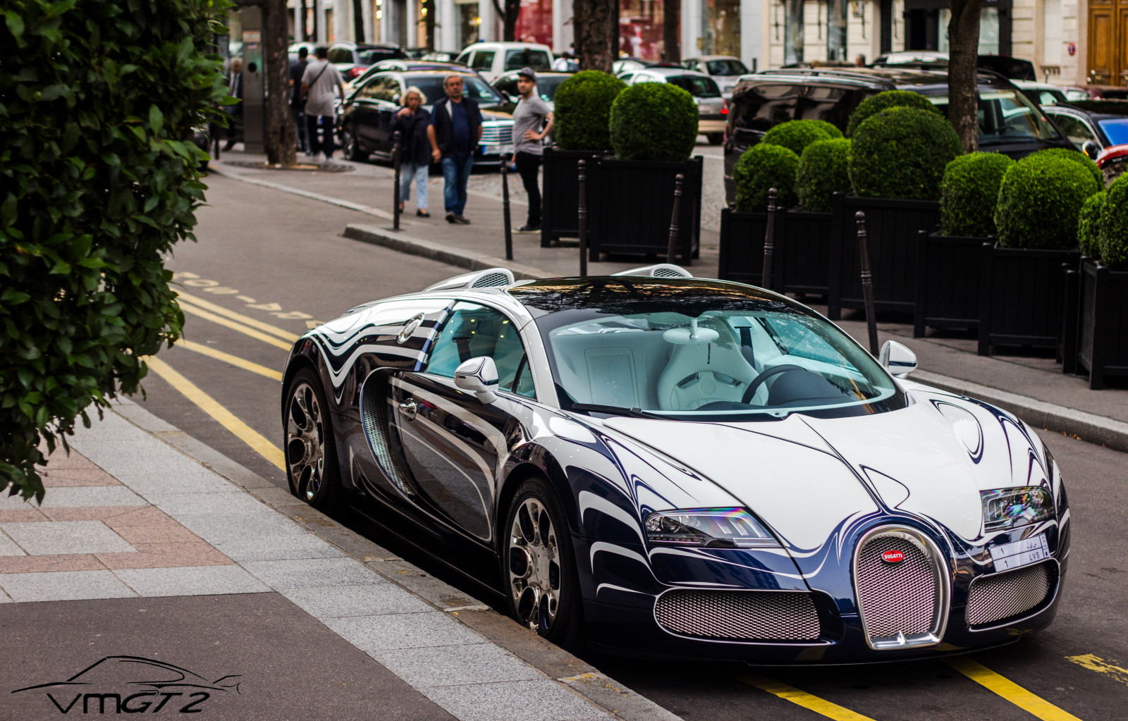 sport, město, ulice, auto, vozidlo, silnice, Kánon, Paříž, sportovní auto, Bugatti, Bugatti Veyron, výkon auta, parkoviště, 2014, 50mm, rostlina, kolo, velký, blanc, okraj, superauto, eos, 60d, 164, Veyron, pozemní vozidla, automobilového designu, automobilový exteriér, luxusní vůz, motorové vozidlo, druh dopravy, osobní luxusní automobil, městské auto, lor, vmgt2, Lorblanc, Gransportlorblanc, Grandsportlorblanc, automotive wheel system