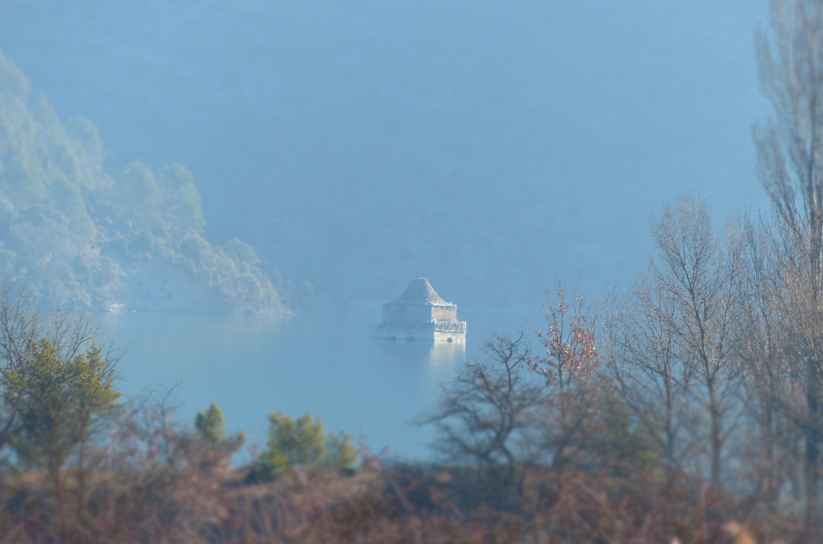 krajina, vesnic, tráva, nebe, zima, větev, vesnice, ráno, mlha, římský, Španělsko, atmosféra, opar, paysage, slunce, venkovský, Panasonic, strom, mlha, cestovat, rostlina, paisaje, Barvy, arboles, agua, Soleil, cesta, couleurs, lumix, viajar, eau, během dne, samota, viaje, luz, soledad, Lumiere, perspectiva, Sombras, aragon, arbres, mlha, Campanario, espana, fz200, viajando, Silencio, Versos, caminantek, panasonicdmcfz200, Atmosféra Země, dřevina, poesia, Pantano, Huesca, pana, Pyreneje, Bruma, clocher, pueblosdeespa, poesie, Romanico, Bible, Raseunavez, Mediano, Baráží, Eclesiast s, Samitier, Paisajesdeespa a, Caminandoporespa a, Villageenglouti, Fotograf aambulante, Centinalas