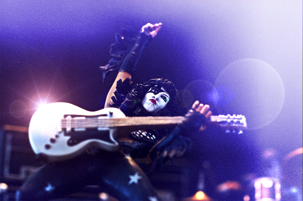 chitarrista, chitarra, string instrument accessory, strumento musicale, strumento a corda, Musica Artista, strumenti a pizzico, bassista, concerto, musicista, basso, prestazione, concerto rock, musica, divertimento, guitar accessory, palcoscenico, cantautore, musical instrument accessory, evento, chitarra slide, chitarra elettrica, public event, musica pop, cantando, chitarra acustica, session musician