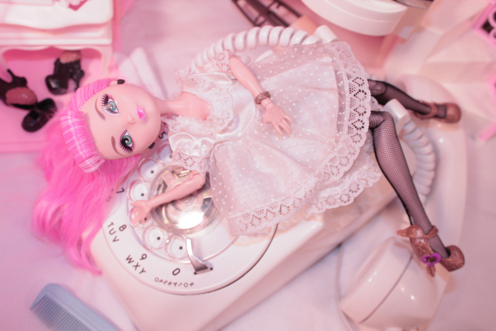 bílý, šaty, Dům, obuv, telefon, telefon, růžový, kůže, panenka, Parfém, 4, 1, C, vysoký, dívka, krása, málo, dívky, po, nehet, 3, ca, okvětní lístek, netvor, 2, ret, panenky, sladkost, produkt, řasa, nemluvně, vlasy příslušenství, Amor, vůbec, eah, health beauty