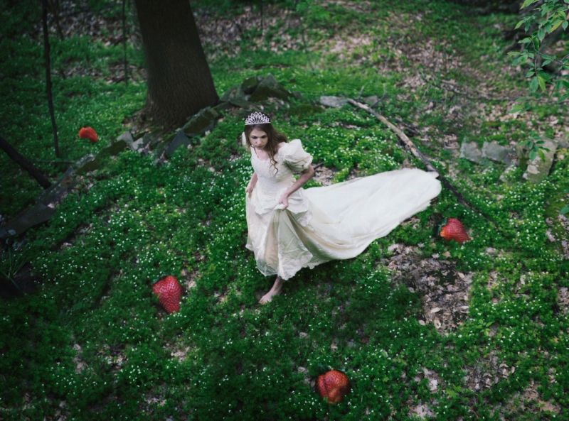 forêt, femmes, herbe, Surréaliste, vert, des fraises forêt, femmes, herbe, Surréaliste, vert, des fraises