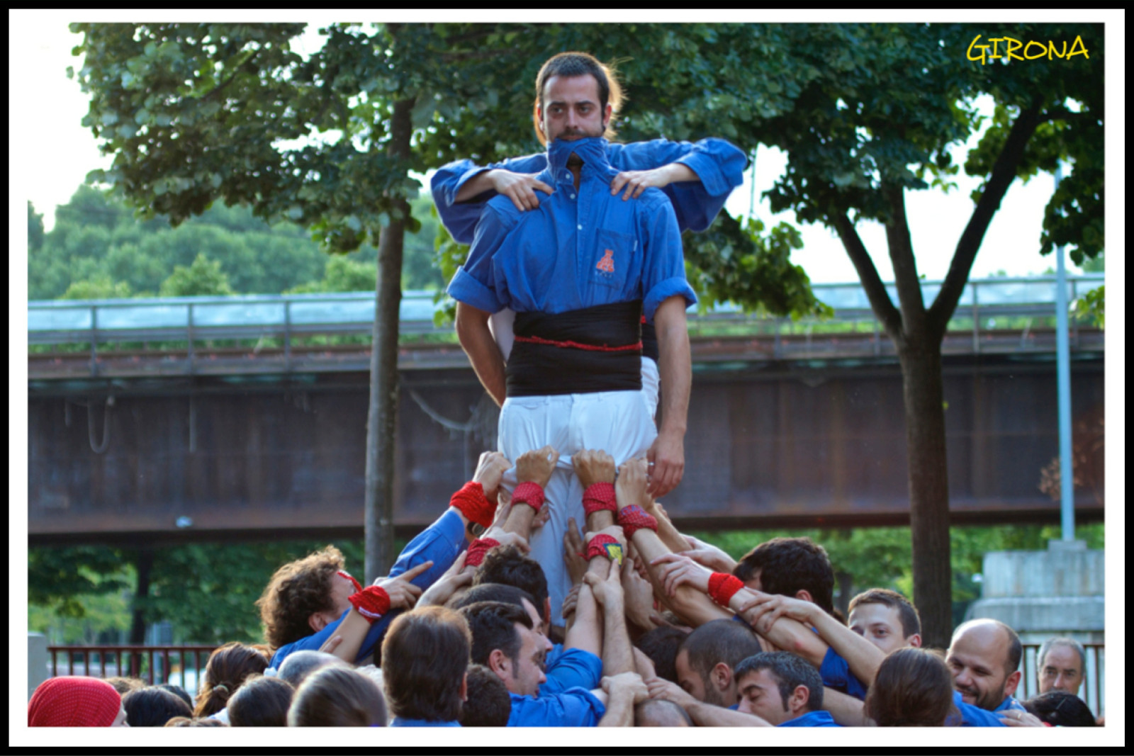 sportovní, podzim, Černá, kočka, ptactvo, zvěř, jídlo, květiny, zahrada, město, architektura, Asie, Čína, auto, předvečer Všech svatých, mraky, pláž, zelená, modrý, Anglie, Německo, Pes, kapela, Kánon, móda, dítě, Kalifornie, Kanada, Francie, Vánoce, grafiti, Evropa, kostel, Dovolená, Hawaii, Chicago, Austrálie, Barcelona, Přátelé, Berlín, Florida, rodina, událost, Společenství, UMĚNÍ, Černý a bílý, barva, strom, podzim, den, květ, pták, dívka, tělesné, festival, narozeniny, kolo, zábava, de, Fotbal, tanec, film, dav, geotagged, rekreace, koncert