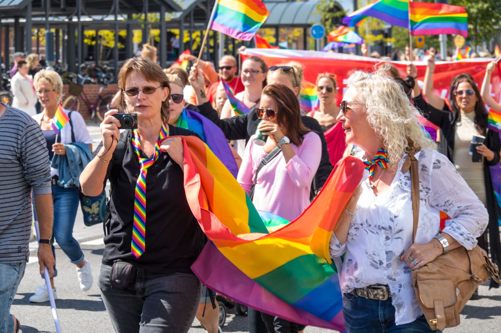 bunt, Menschen, Event, Stolz, Karneval, Parade, Festival, M nniska, Trelleborg, Exif Modell canoneos760d, Geocountry, Kamera macht canon, Geocity, Kameramodell canoneos760d, Geostate, Geolocation, Exif linse efs18200mmf3556is, Exif machen canon, Exif isospeed 100, Exif Blende 71, Exif focallength 70mm, Pridefestival, Trelleborgpride, Regnb gsfestival, Menge, Stolz Parade
