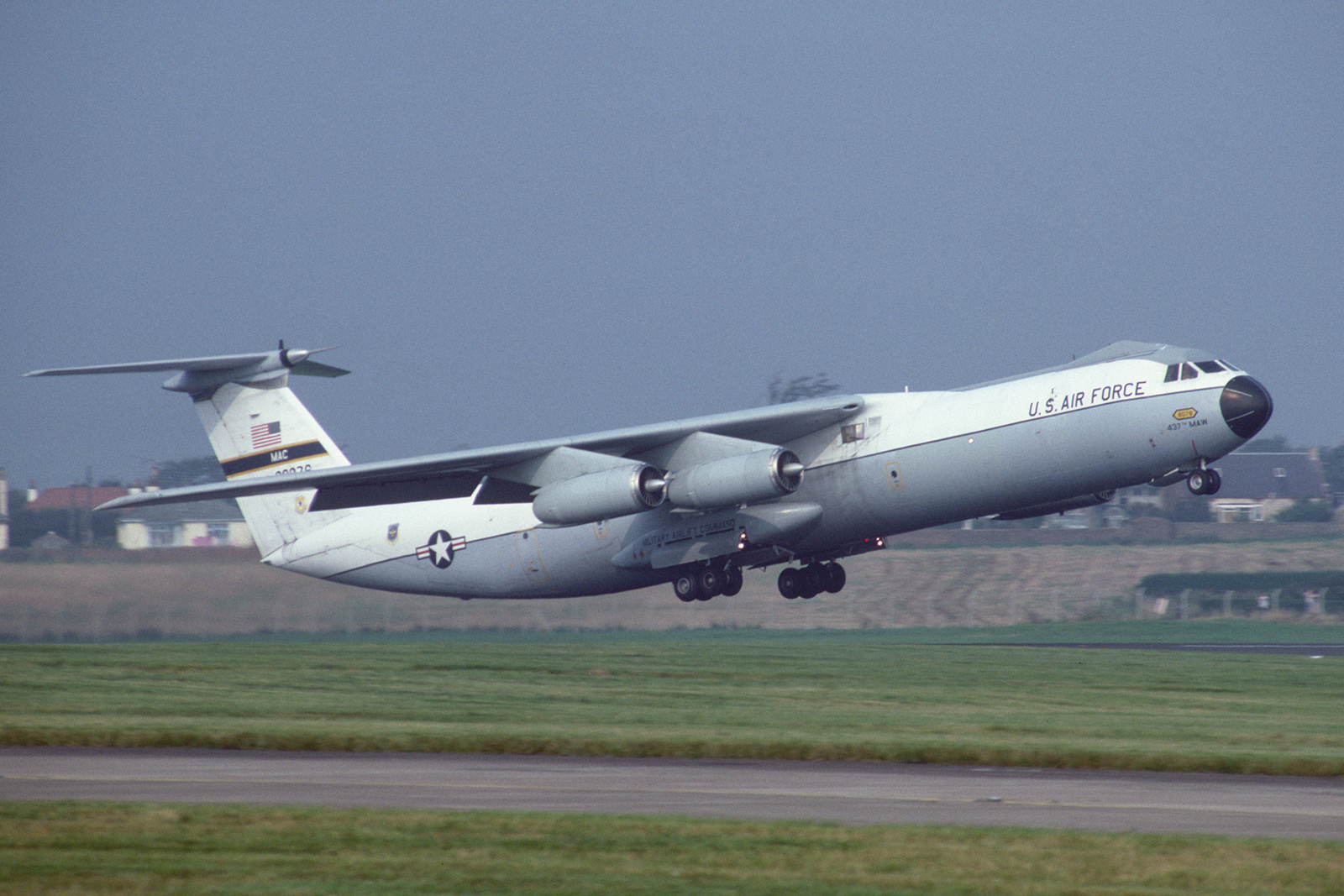 638078, Lockheed, c141b, Starlifter, USAF, válečný, doprava, Prestwick, letiště, PIK, egpk, Skotsko, letectví, letadlo, letoun, letadlo, obraz, markp51, Nikon, Kodachrome, 64, skluzavka, film