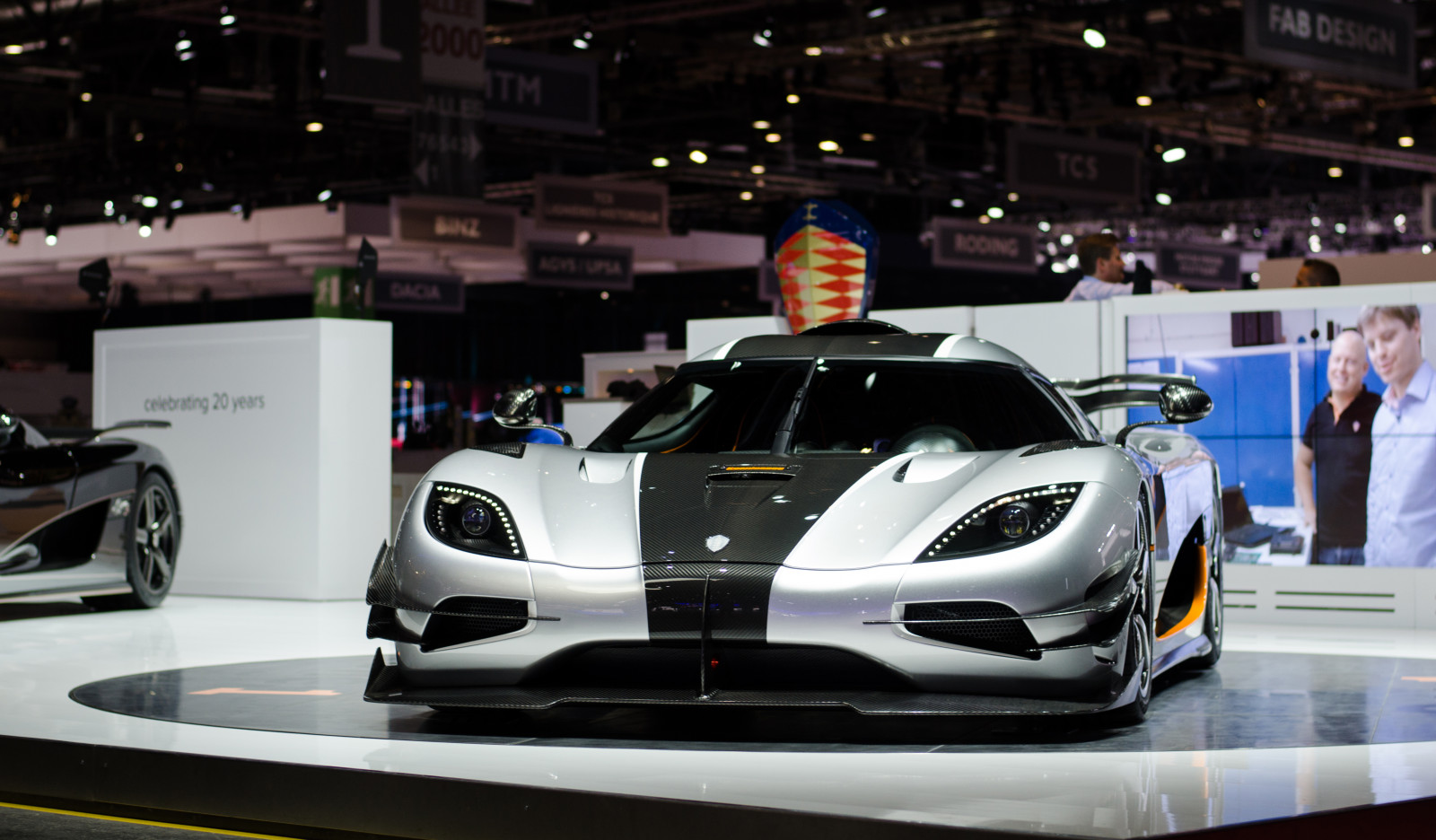 auto, vozidlo, sportovní auto, Koenigsegg, 2015, výkon auta, netcarshow, netcar, obrázky vozidel, photo auto, výstava, Agera One 1, superauto, pozemní vozidla, automobilového designu, závodní auto, automobil make, koncept vozu, auto show