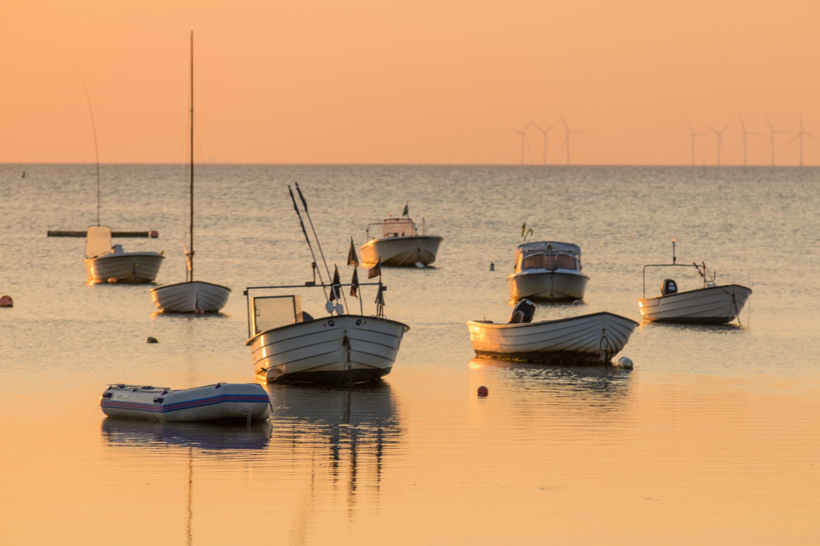 loď, západ slunce, moře, voda, pobřeží, písek, odraz, nebe, pláž, svítání, uklidnit, večer, ráno, horizont, slunce, mrak, svítání, oceán, zlatá hodina, nebe, vatten, fiskehoddorna, hav, moln, h llviken, exif modelu canoneos760d, geocountry, Kamera aby kánon, geocity, Model fotoaparátu canoneos760d, geostate, geolocation, EXIF čočka efs18200mmf3556is, EXIF otvor 56, exif focallength 200mm, exif aby kánon, exif isospeed 160, gyllenetimmen, slapy, netopýr, tělo z vody, Západ slunce, water transportation, coastal and oceanic landforms, boats and boating equipment and supplies