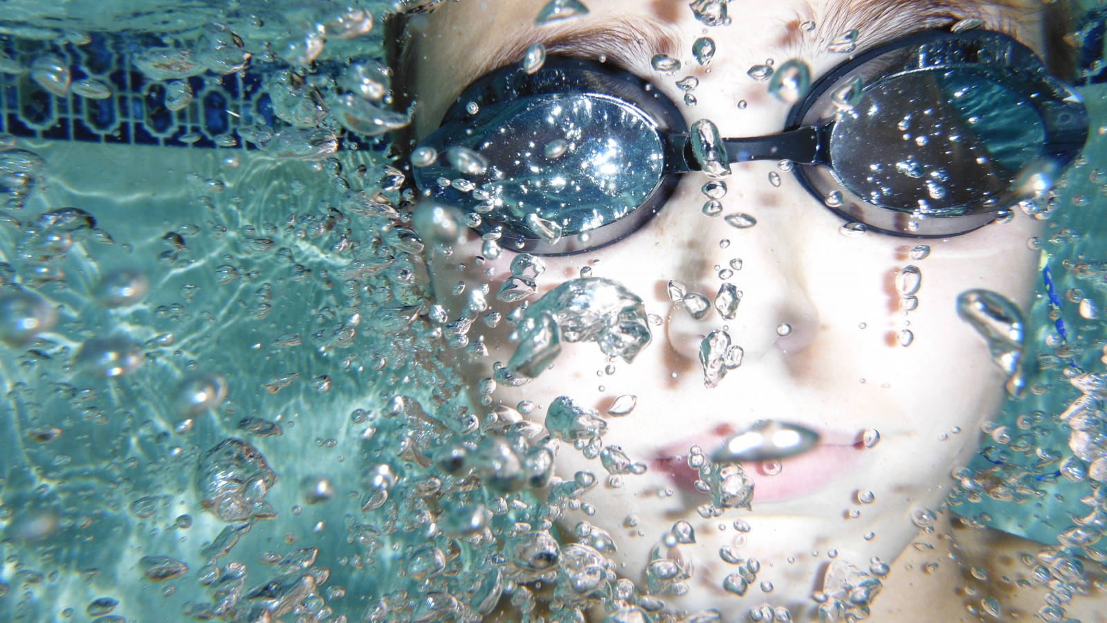 Wallpaper people, water, glasses, blue, underwater, bubbles, wet