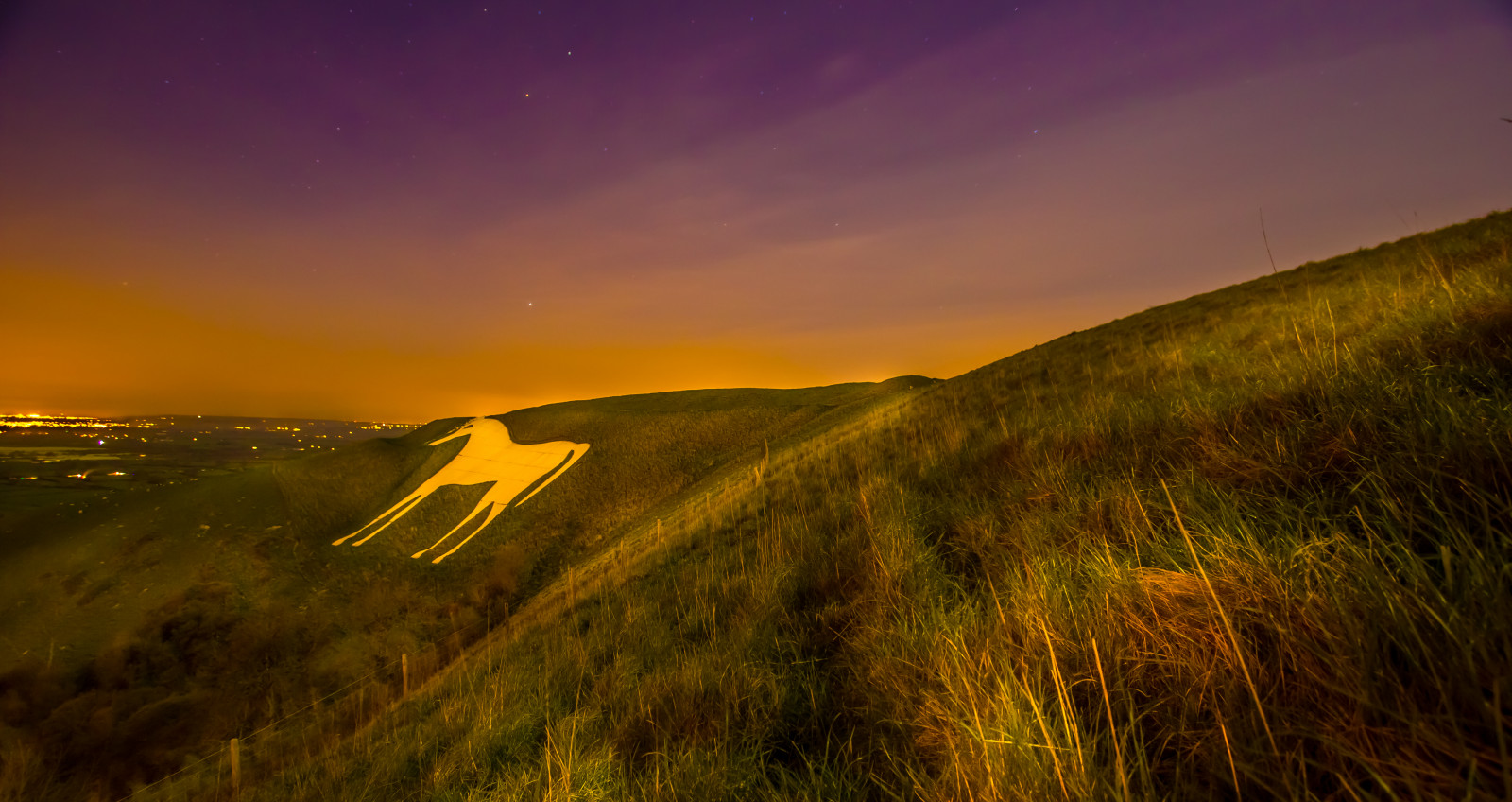 longexposure, nightphotography, růžový, květiny, modrý, světlo, Červené, Anglie, kůň, bílý, Dům, Černá, barva, zelená, oko, tvář, pole, tráva, žlutý, Skála, noc, mraky, Kánon, temný, malování, fotografování, zlato, světla, oči, skály, dlouho, expozice, nachový, kopec, barvitý, účinek, bílý kůň, dřevák, whltshire